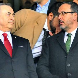 Bakan Kasapoğlu, Mustafa Cengiz'i ziyaret etti