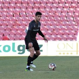Galatasaray, Cenk Özkacar'ı transfer etmek istiyor