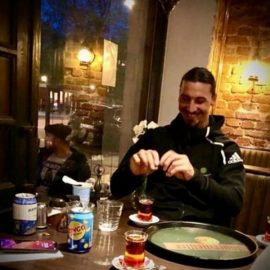 İbrahimovic, iftar sofrasında