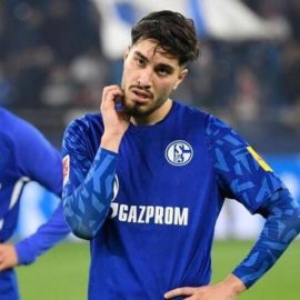 Schalke'de Suat Serdar sezonu kapattı