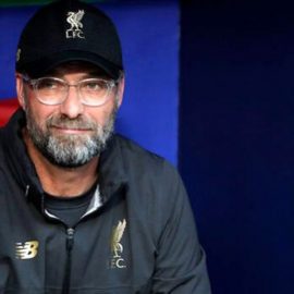 Klopp'tan oyuncularına maske ve eldiven uyarısı