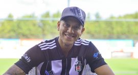 Beşiktaş Josef de Souza'nın lisansını çıkardı