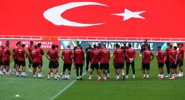 Türkiye FIFA dünya sıralamasında 32'nciliğe geriledi