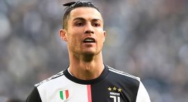Cristiano Ronaldo ambulans uçakla Torino'ya gitti