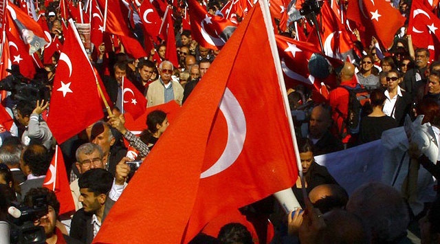 Futbol kulüplerinden İstiklal Marşı paylaşımı