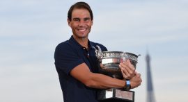 Rafael Nadal'a üstün liyakat nişanı