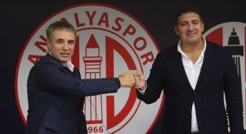 Antalyaspor'da hedef zirveye oynayan takım olmak