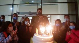 Emre Sakçı İzmir'de coşkuyla karşılandı