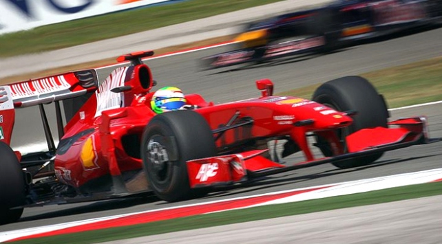 Formula 1 araçları İstanbul’da