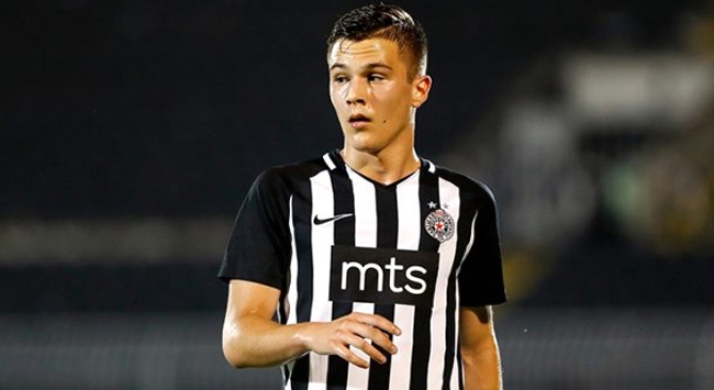 Manchester City Filip Stevanovic’i transfer etti