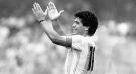 Maradona için saygı duruşu yapılacak