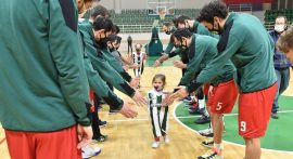 Mucize bebek Ayda'dan 'iyiyim' pozu