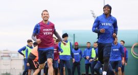 Trabzonspor'da rekabet yüzleri güldürüyor