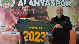 Alanyaspor Tzavellas'ın sözleşmesini uzattı
