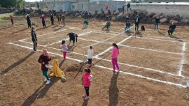 Bakan Kasapoğlu'nun tenis kortu sözü Viranşehir köylülerini sevindirdi
