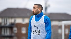 Beşiktaş Cenk Tosun'u kadrosuna kattı