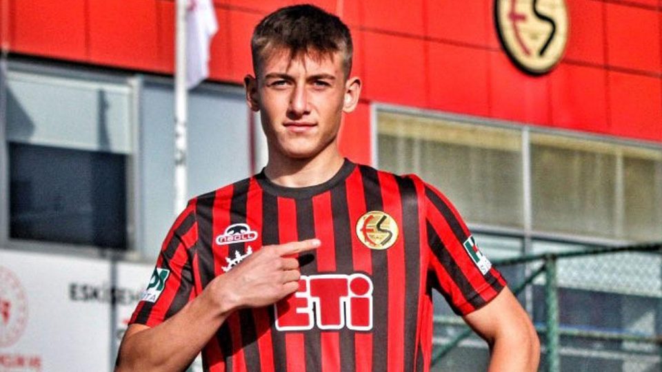 Beşiktaş ile anlaşan Bilal Ceylan Eskişehirspor’a veda etti