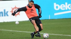 Beşiktaş'ta Josef de Souza takımla çalışmalara başladı