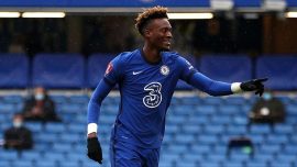 Chelsea Abraham'ın golleriyle turladı
