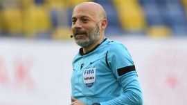Cüneyt Çakır son on yılın en iyi ikinci hakemi seçildi