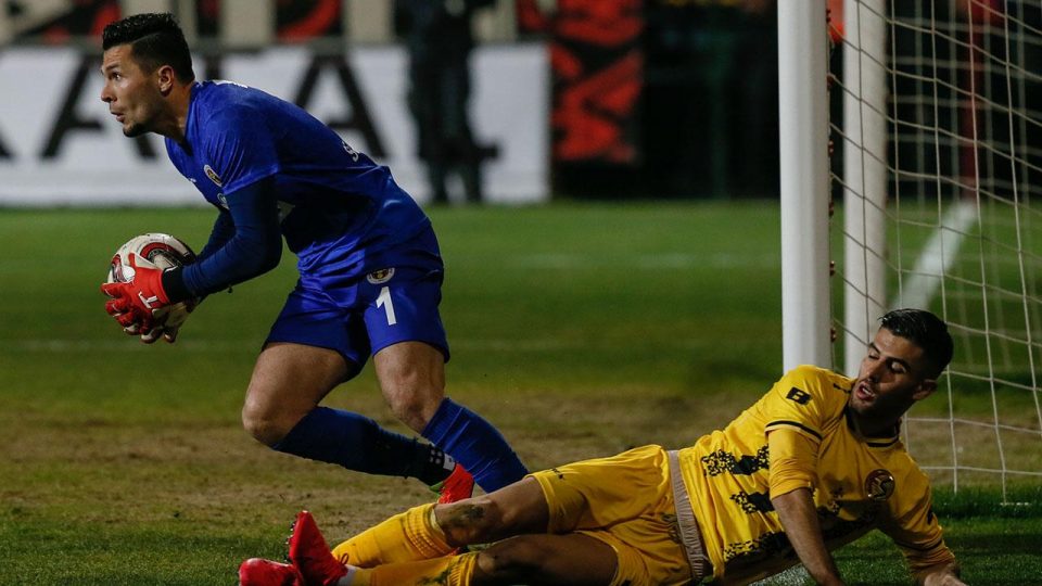 Menemenspor’da kaleci Selmani ile yollar ayrıldı