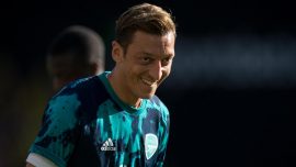 Mesut Özil'in temsilcisinden transfer açıklaması