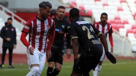 Sivasspor Denizlispor'u konuk ediyor