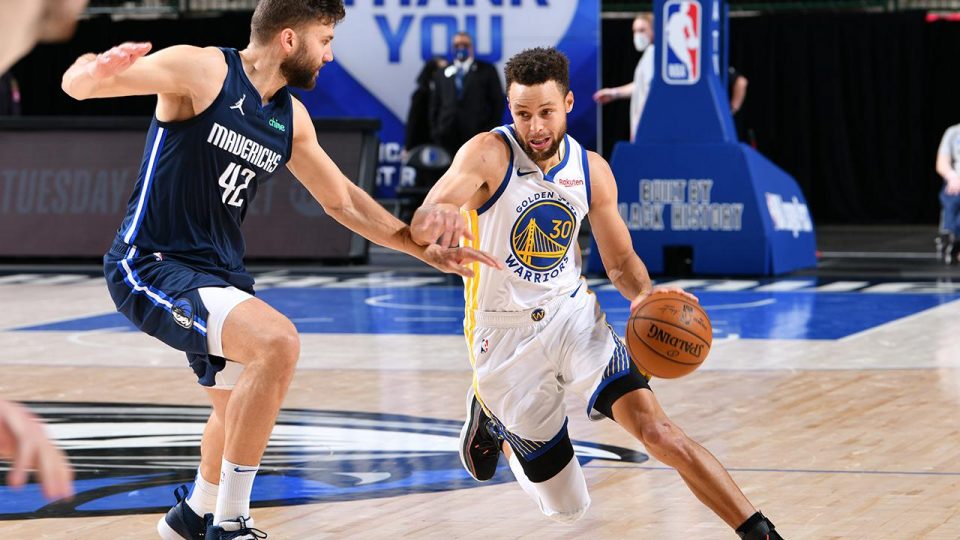 Curry’nin 57 sayısı Warriors’a yetmedi
