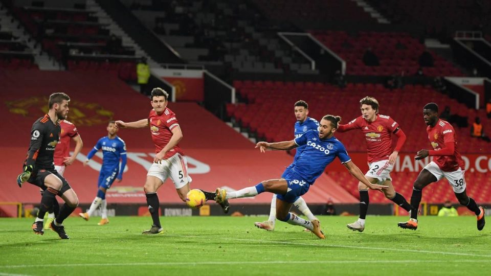 Manchester United, Everton’la berabere kaldı