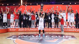 Anadolu Efes Avrupa'nın zirvesine çıktı