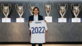 Luka Modric 1 yıl daha Real Madrid'de