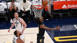 Memphis Grizzlies normal sezon lideri Utah Jazz'ı devirdi