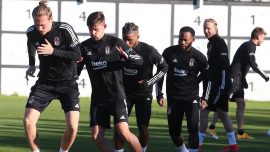 Sergen Yalçın ilk 11'ini belirlemeye çalışıyor