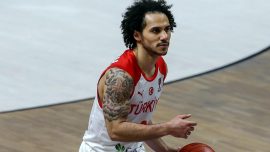12 Dev Adam'da Shane Larkin şoku