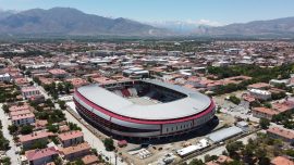 Erzincan'da şehir stadında sona gelindi