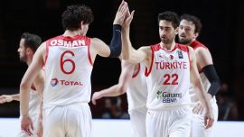 12 Dev Adam yarı finalde Yunanistan'la karşılaşacak