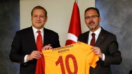 Bakan Kasapoğlu, Burak Elmas'ı kabul etti