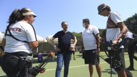 Bakan Kasapoğlu'ndan sporculara destek ziyareti