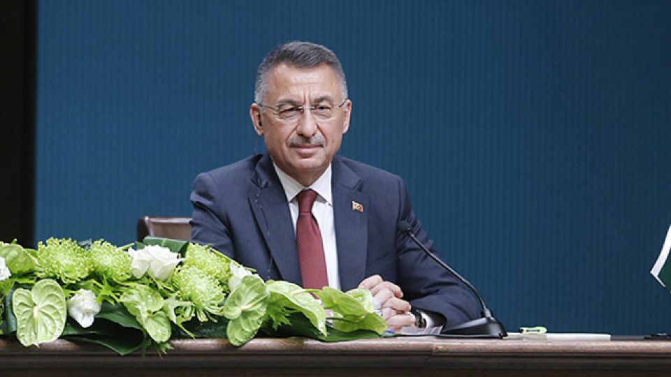 Cumhurbaşkanı Yardımcısı Oktay, Ali Gürbüz’ü tebrik etti