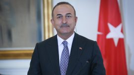 Dışişleri Bakanı Çavuşoğlu Ali Gürbüz'ü tebrik etti