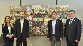 Fenerbahçe tarihinin anlatıldığı Vakt-i Fener tablosu tanıtıldı