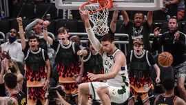 NBA'de Milwaukee Bucks final için avantaj yakaladı