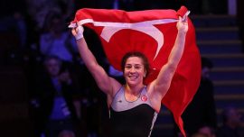 Yasemin Adar Tokyo'da bronz madalya kazandı