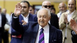 Duygun Yarsuvat 77 yaşında başkanlık koltuğuna oturdu