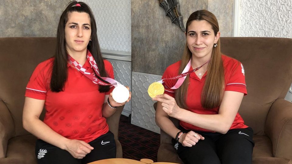 Tokyo Paralimpik Oyunları’nın “altın” kız kardeşleri