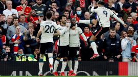 Liverpool'dan ManU deplasmanında tarihi galibiyet