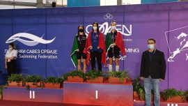 Milli yüzücüler Talya Erdoğan ve Meriç Uygun Comen Cup'ta birinci oldu