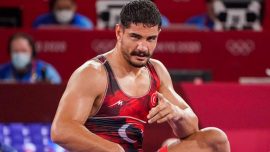 Taha Akgül Dünya Güreş Şampiyonası'nda yarı finale çıktı