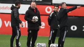 Beşiktaş kötü gidişata 'dur' demek istiyor