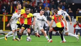 Fenerbahçe İzmir'de takıldı